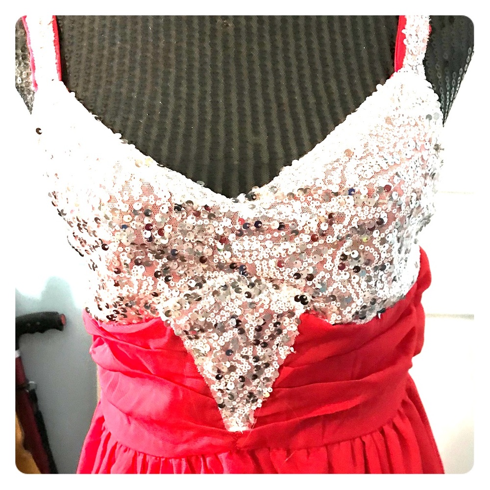 Stunning Red Gown With Sparkling Sequins Size S